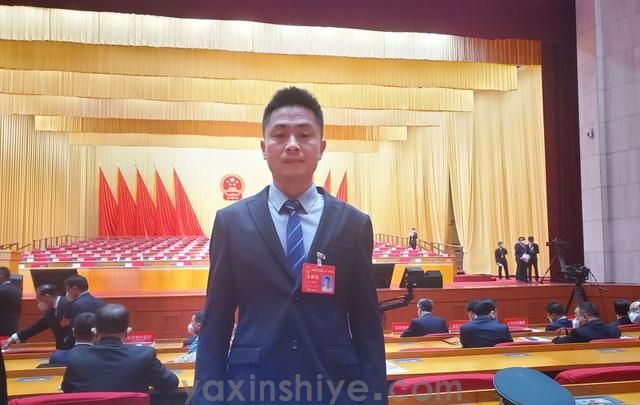 长沙问鼎娱乐app电器工会副主席刘焕林受邀加入市工会第二十一次代表大会(图4)